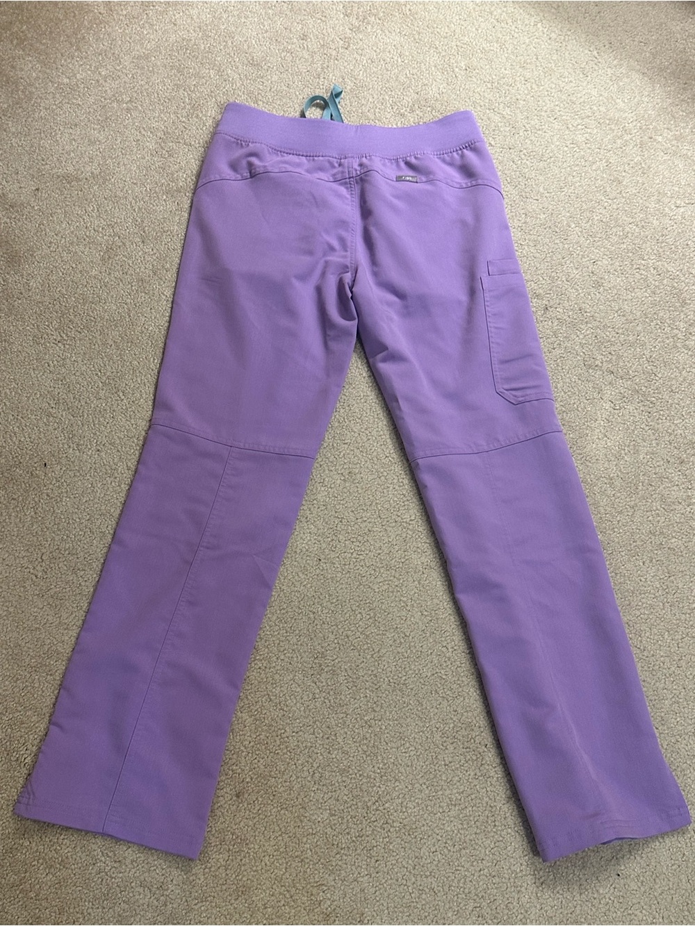 FIGS xs Catarina top and Kade bottom - Picture 7 of 7